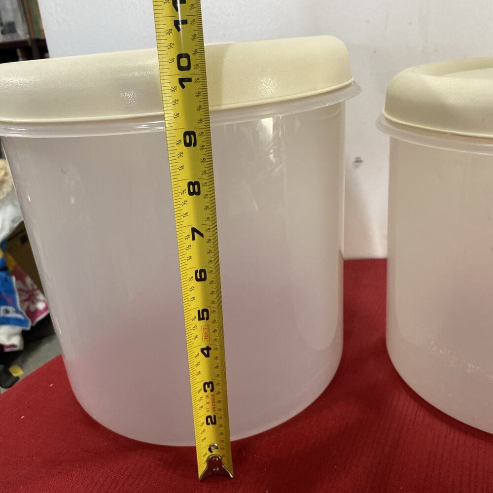 3- Nesting Pioneer Round Storage Containers Opaque w/Almond Lid 8,9,10” - Picture 6 of 15